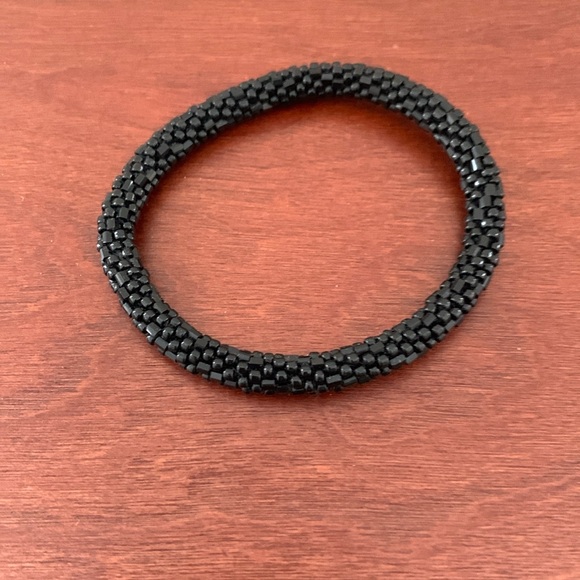 Lily and Laura black bead bracelet - Picture 1 of 2